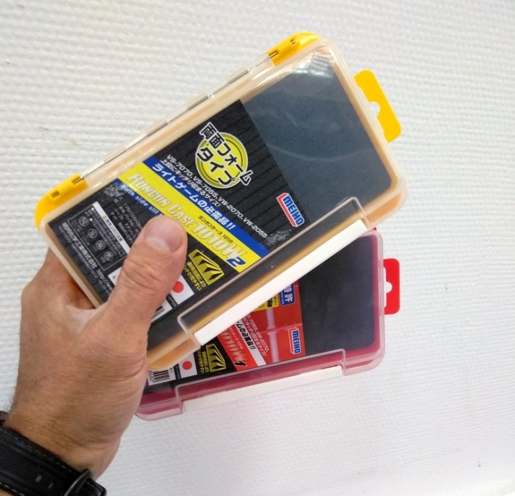 Коробка Meiho Rungun Case 1010W-1 175*105*38 - двухсторонняя / красный